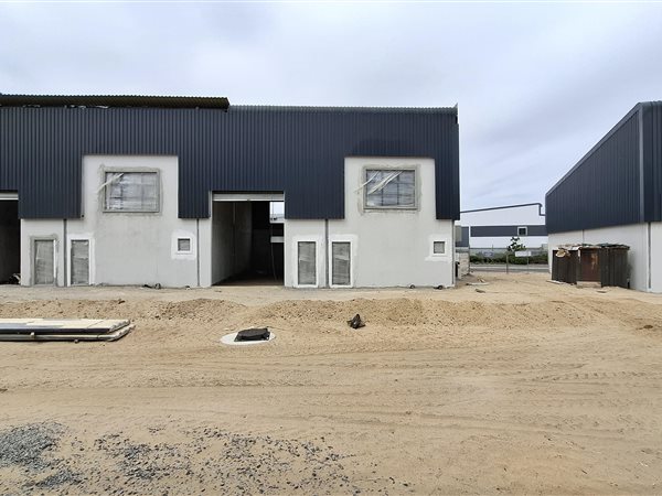 242  m² Industrial space