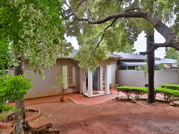 4 Bedroom House 4 Bedroom House