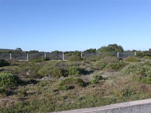 484 m² Land