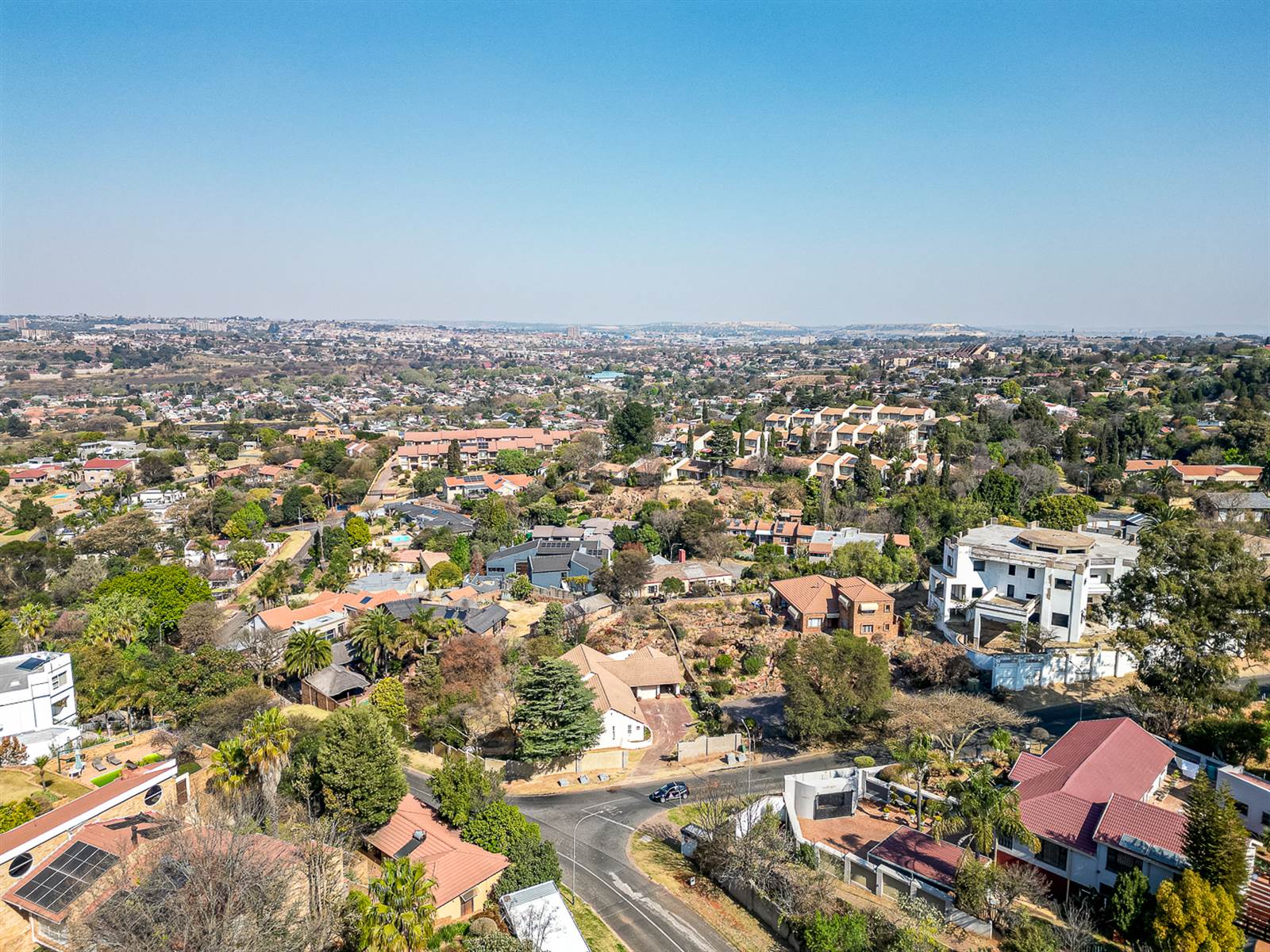 1094 m² Land available in Northcliff photo number 4