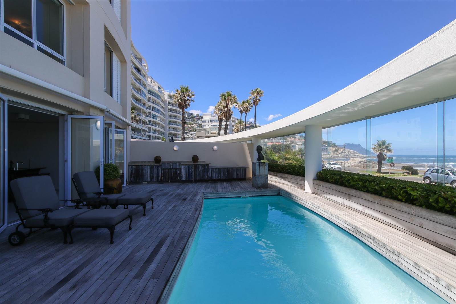 3 Bed Apartment in Bantry Bay photo number 29