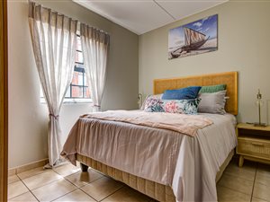 2 Bed Apartment in Robertsham