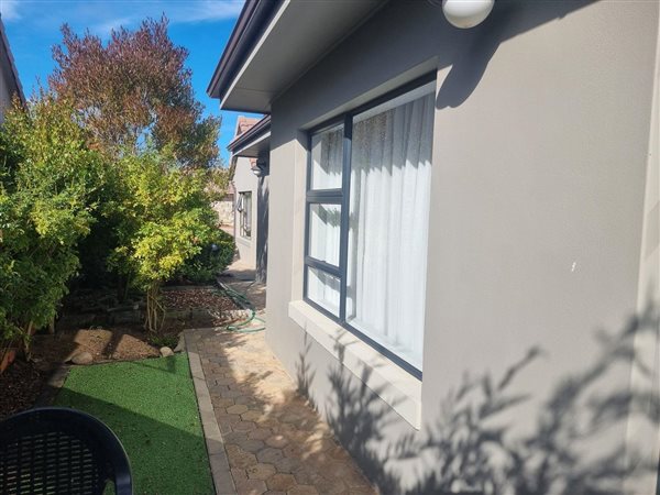 2 Bedroom House 2 Bedroom House