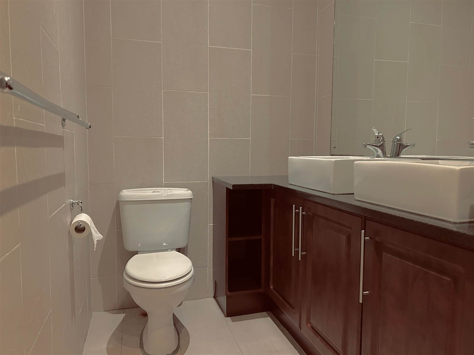 3 Bed Apartment in Athlone Park photo number 21