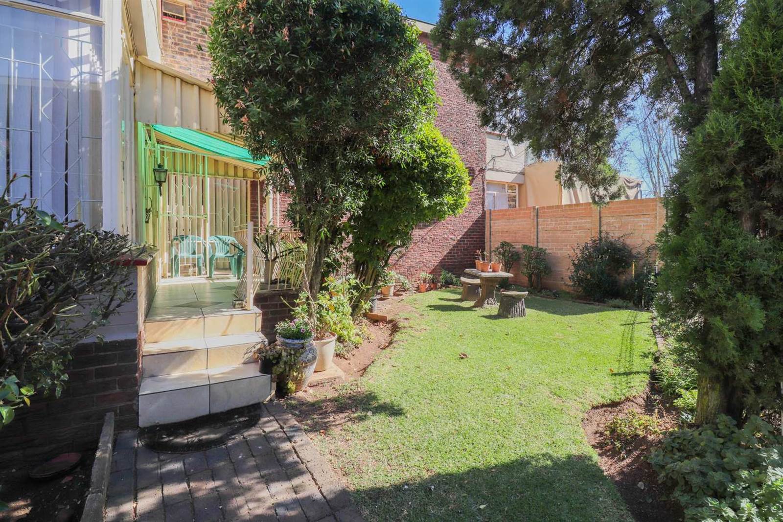 3 Bed Townhouse in Benoni Central photo number 30