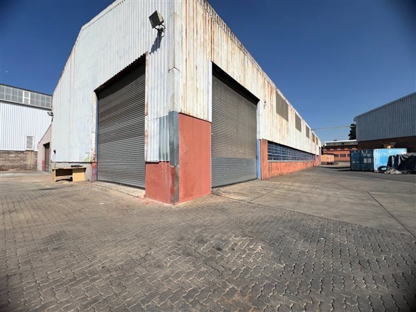 1 200  m² Industrial space