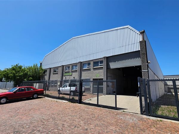 1 300  m² Industrial space