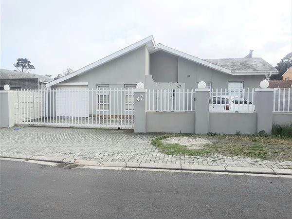 5 Bedroom House 5 Bedroom House