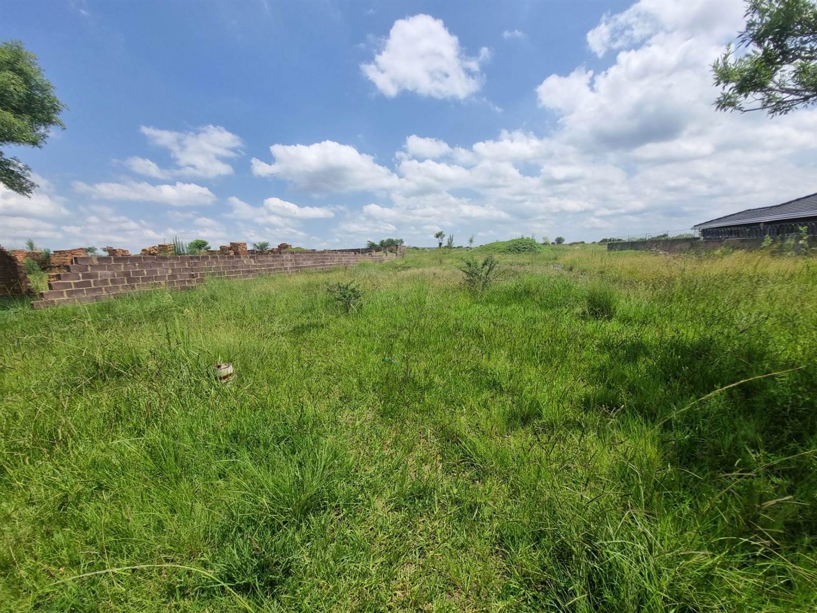 792 m² Land available in Sunset View photo number 2