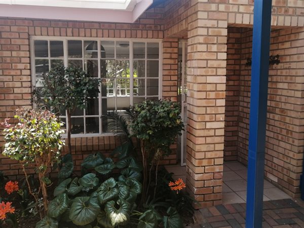2 Bedroom Townhouse 2 Bedroom Townhouse