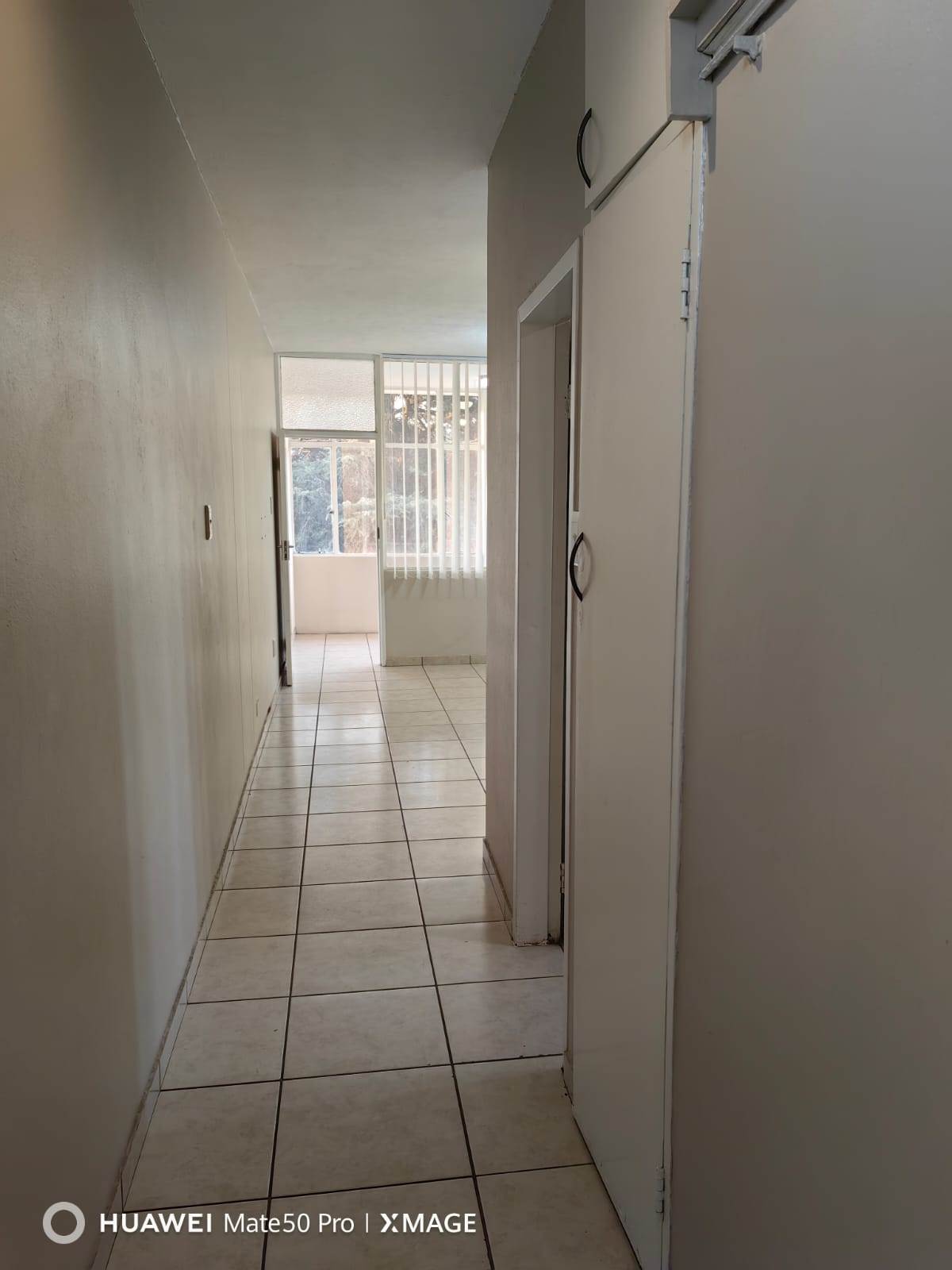 1.5 Bed Flat in Witbank Central photo number 5
