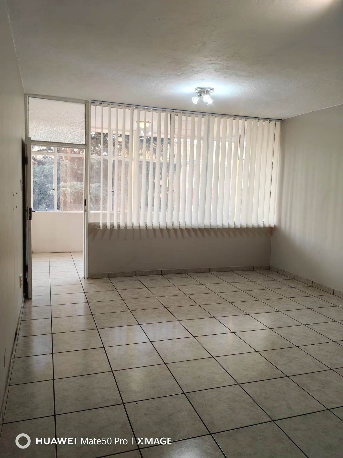 1.5 Bed Flat in Witbank Central photo number 3
