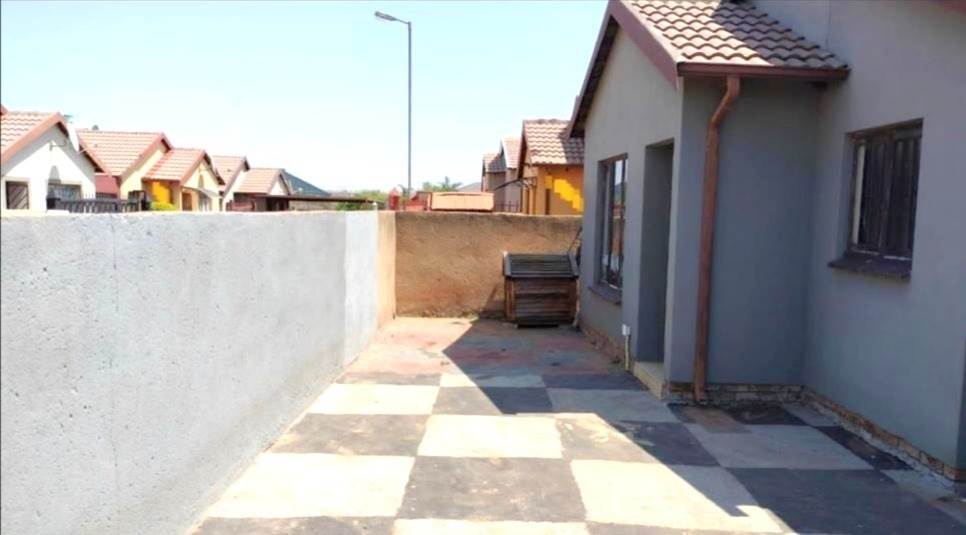 3 Bed House in Soshanguve photo number 13