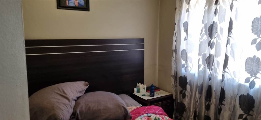 2 Bed Apartment in Batho photo number 5