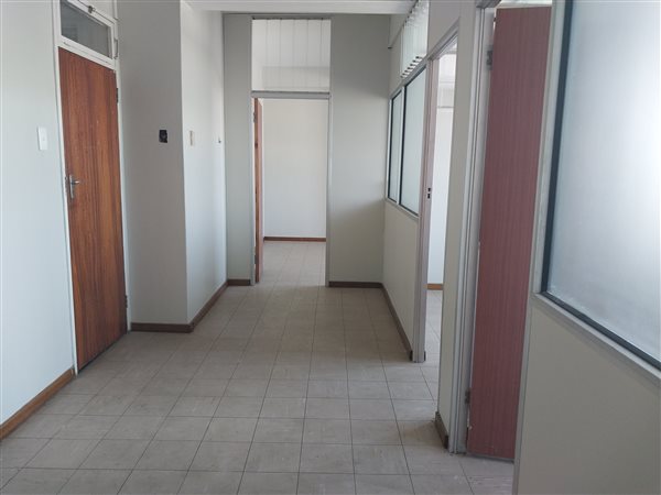 60  m² Commercial space in Bayview