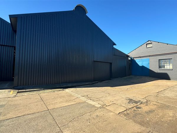 5 665  m² Industrial space