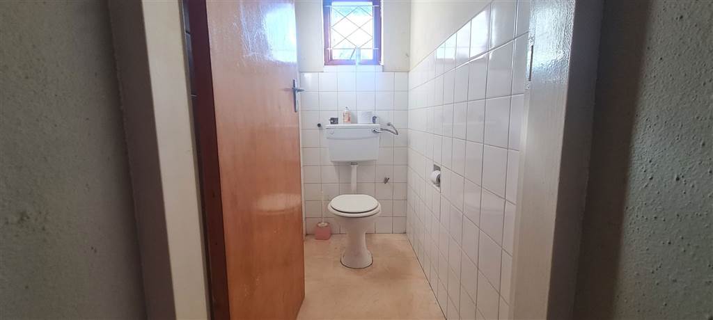 3 Bed House in Kraaifontein Central photo number 10