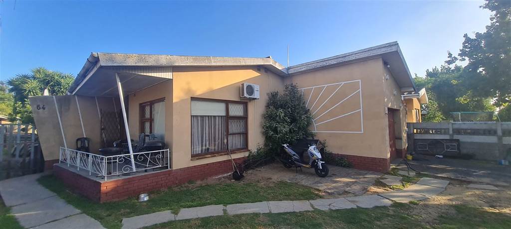 3 Bed House in Kraaifontein Central photo number 1