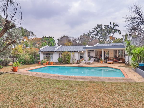 4 Bedroom House 4 Bedroom House