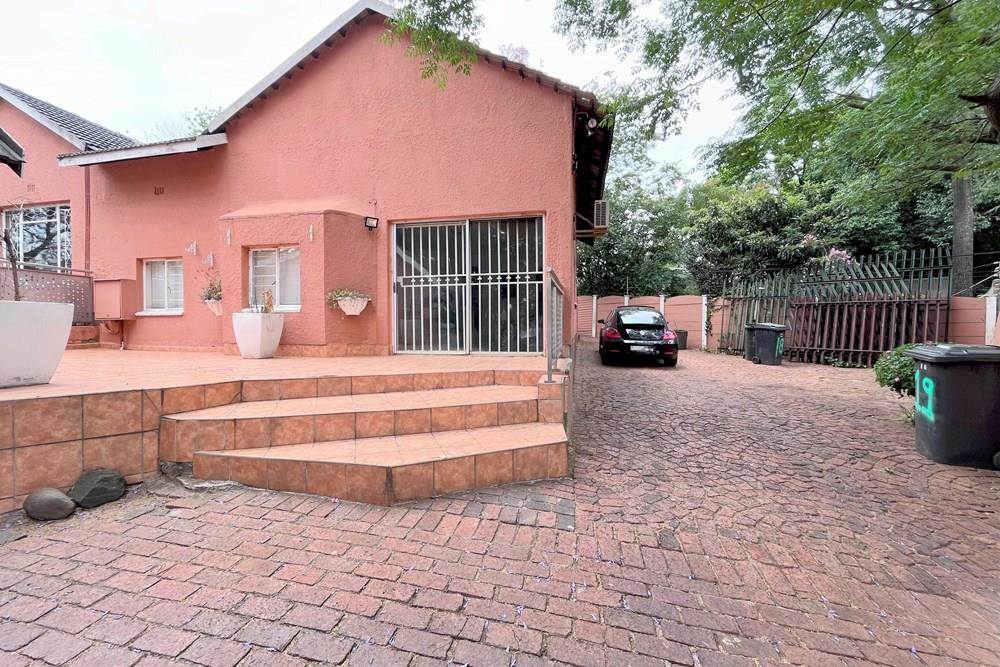 3 Bed House in Cresta photo number 18
