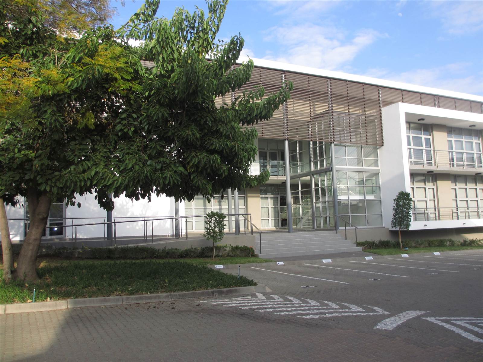 242  m² Commercial space in Fourways photo number 2
