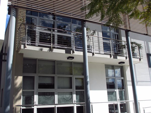 242  m² Commercial space in Fourways