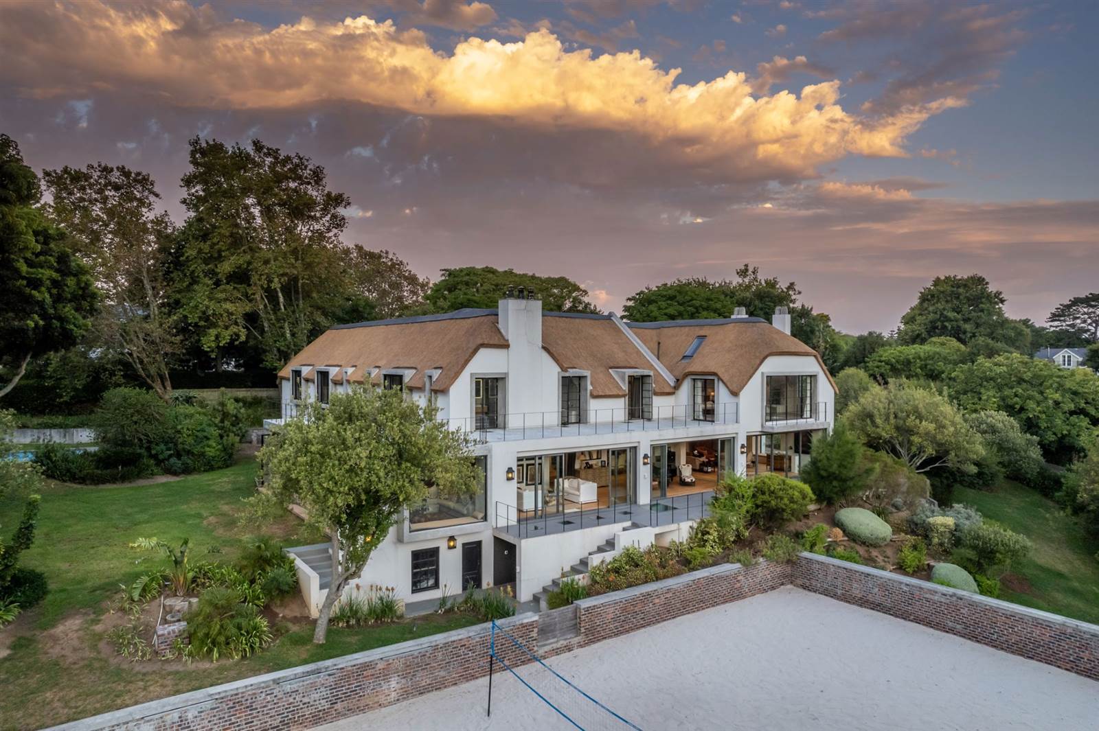 6 Bed House in Constantia Upper  photo number 3