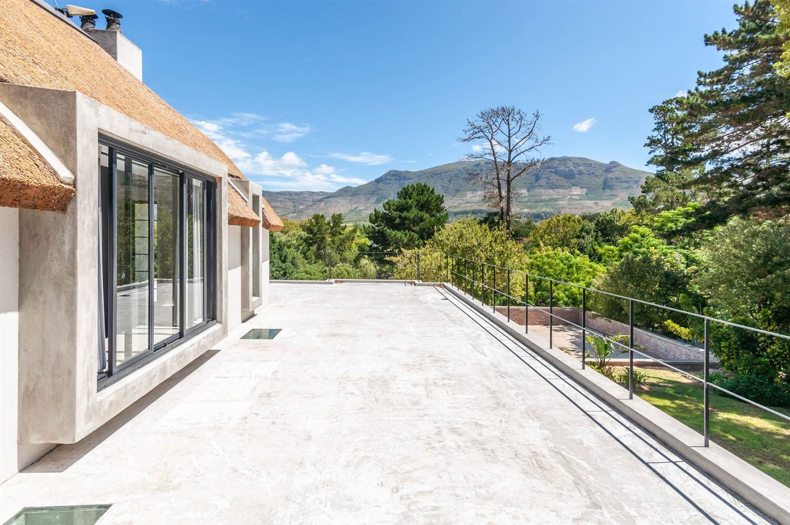 6 Bed House in Constantia Upper  photo number 5