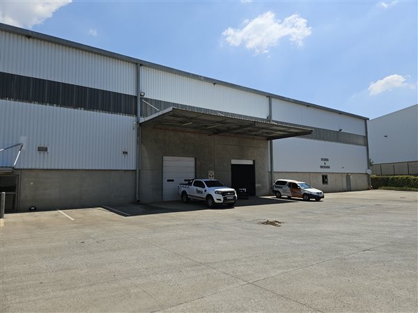 1 150  m² Industrial space