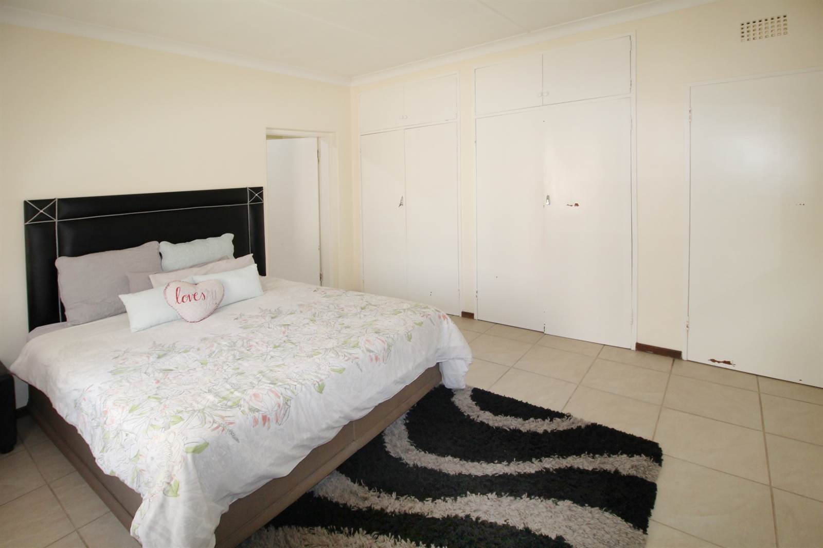 2 Bed House in Benoni Central photo number 10