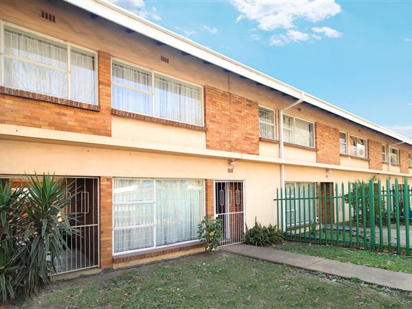 2 Bed House in Benoni Central