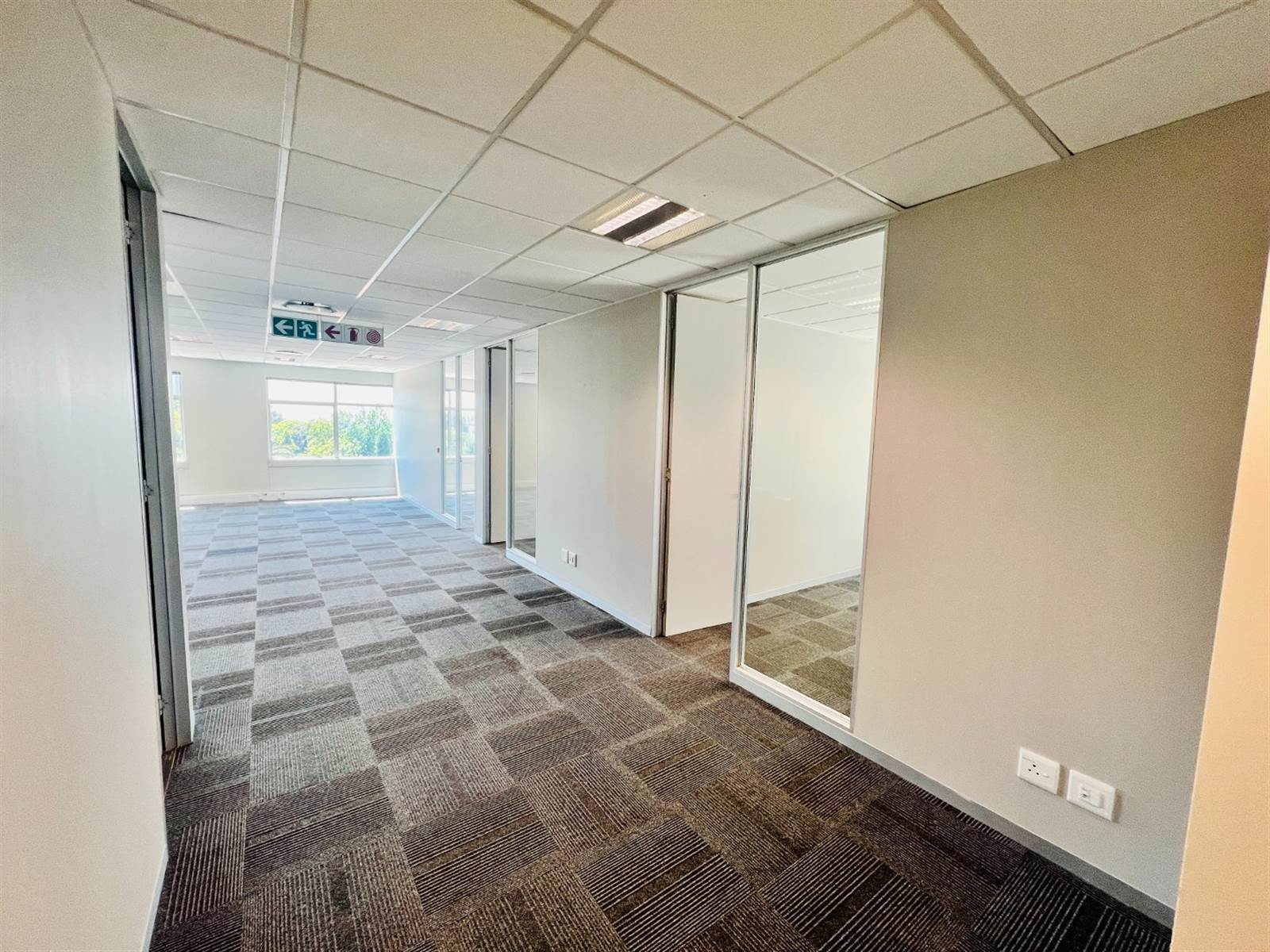 348  m² Commercial space in Sandown photo number 10