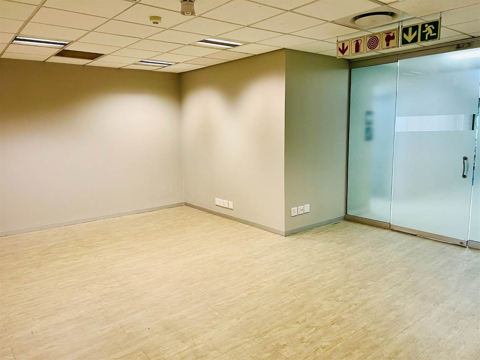 348  m² Commercial space in Sandown photo number 4