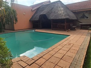4 Bed House in Falcon Ridge