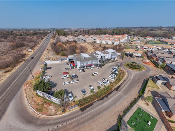 1 323.1 m² Commercial space 1 323.1 m² Commercial space