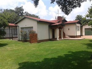 4 Bed House in Rhodesfield