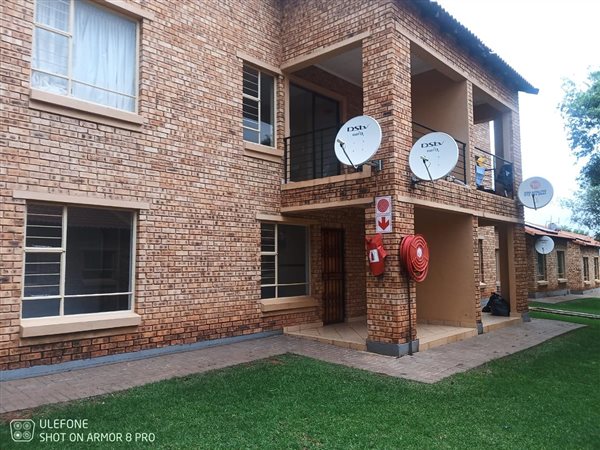 2 Bedroom Townhouse 2 Bedroom Townhouse