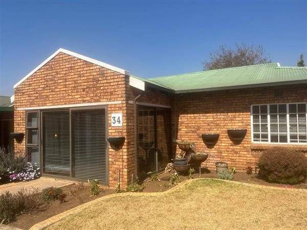 2 Bedroom Townhouse 2 Bedroom Townhouse