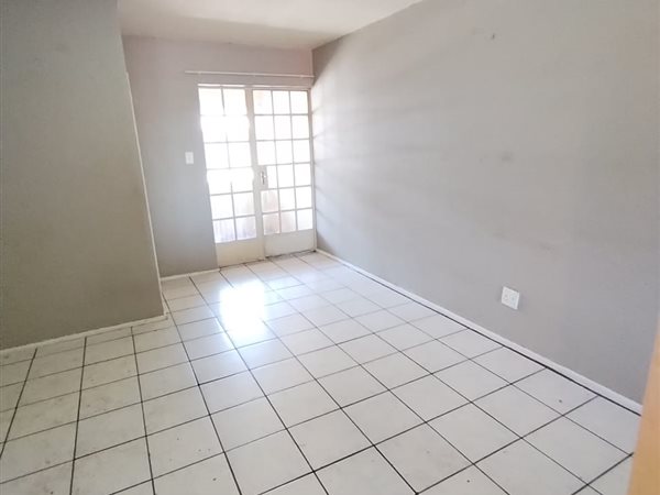 2 Bed Apartment in Krugersdorp West