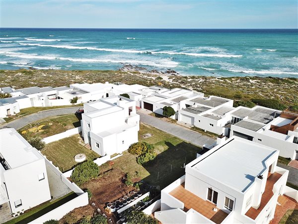 421 m² Land available in Struisbaai