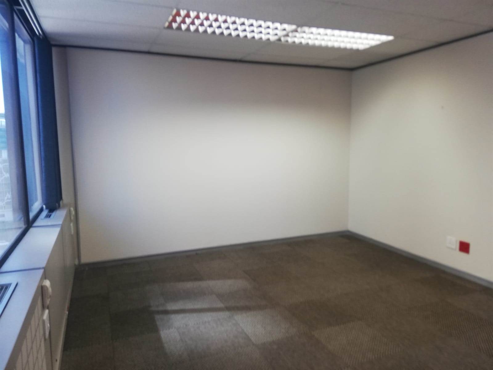 435  m² Office Space in Cape Town City Centre photo number 21