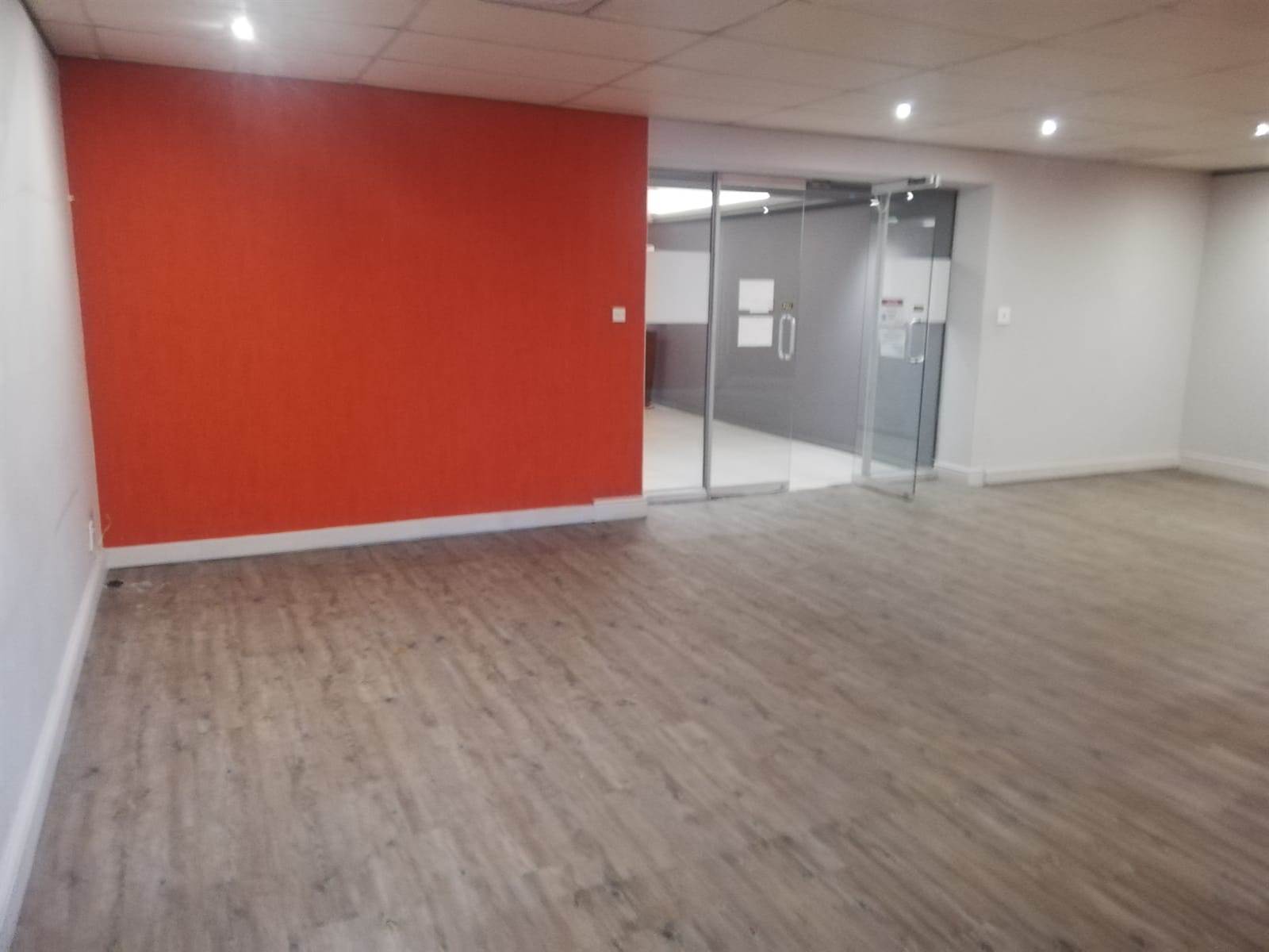 435  m² Office Space in Cape Town City Centre photo number 2