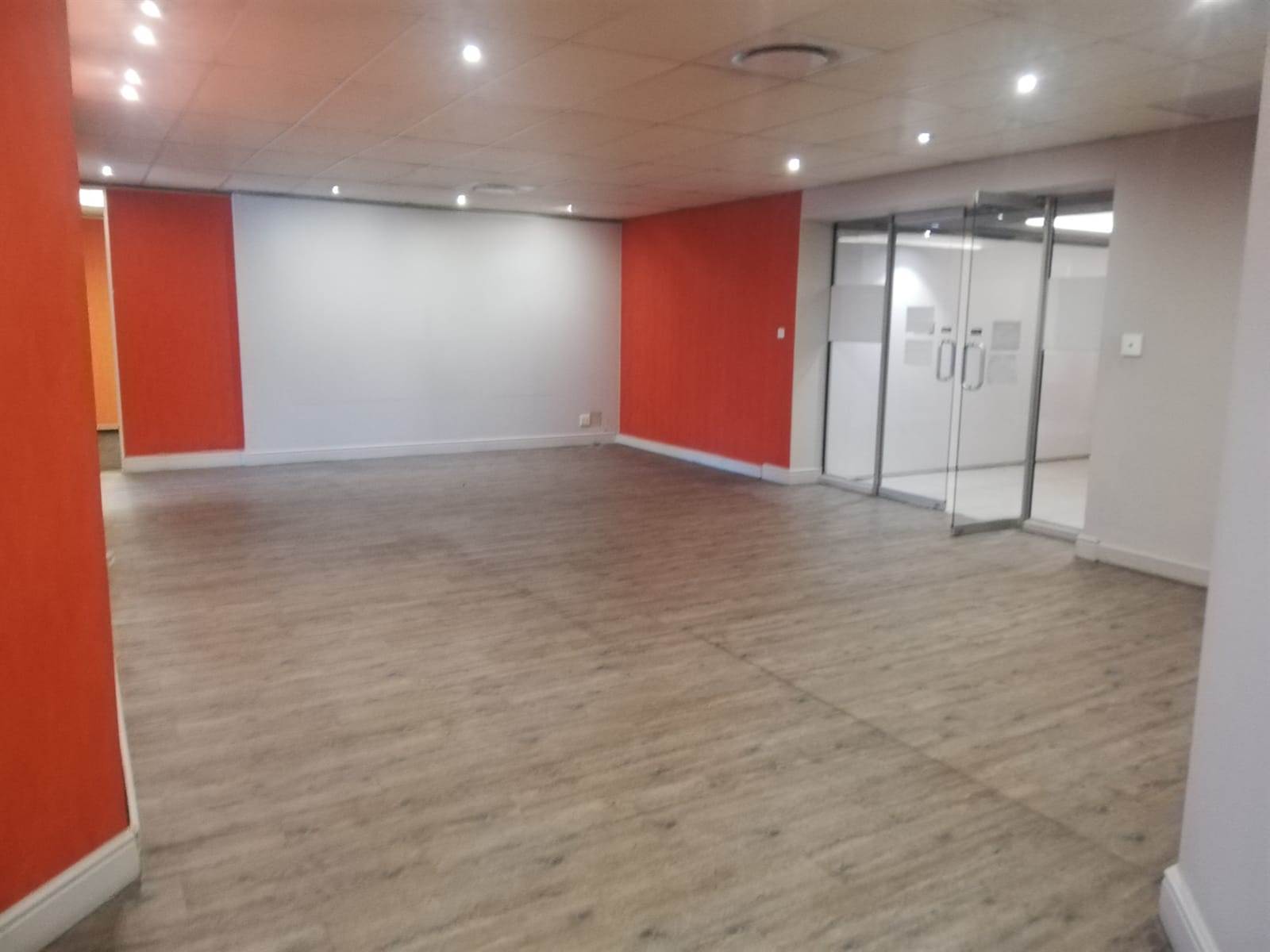 435  m² Office Space in Cape Town City Centre photo number 1