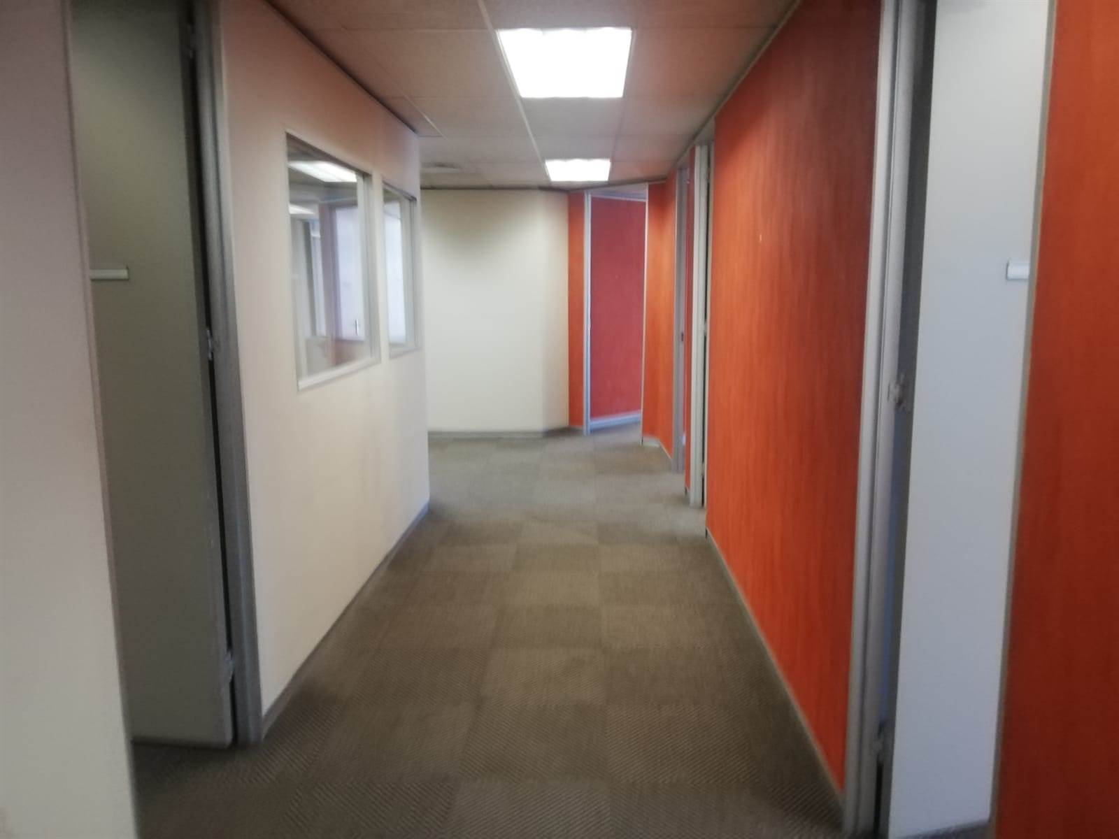 435  m² Office Space in Cape Town City Centre photo number 4