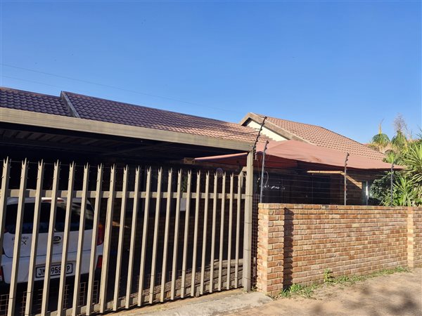 2 Bedroom Townhouse 2 Bedroom Townhouse