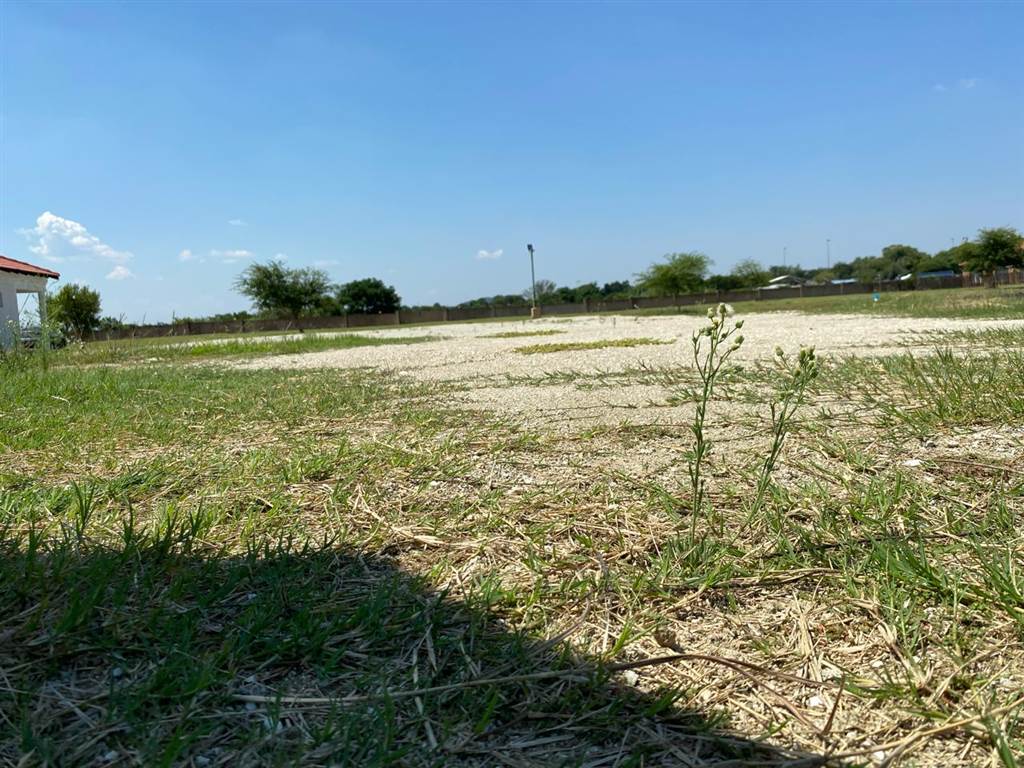 782 m² Land available in Brits Central photo number 2