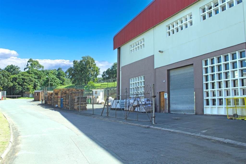 620  m² Industrial space in New Germany photo number 2