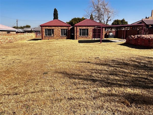 3 Bedroom House 3 Bedroom House