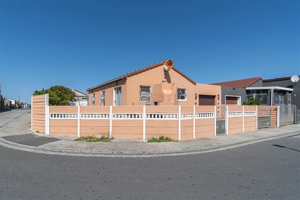 3 Bed House for sale in Strandfontein T4789933 Private Property