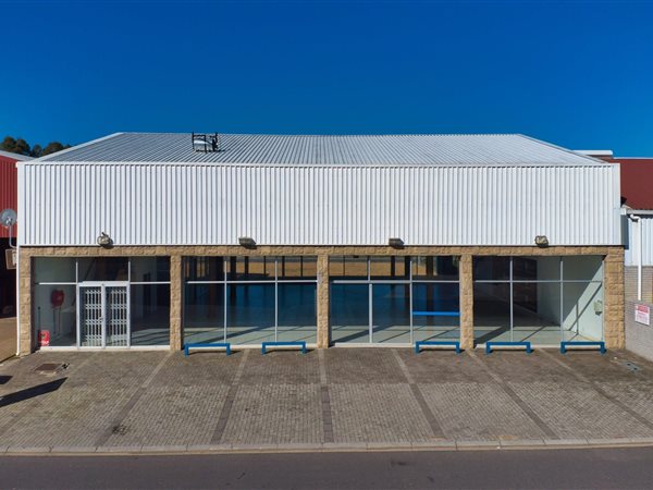 659  m² Commercial space